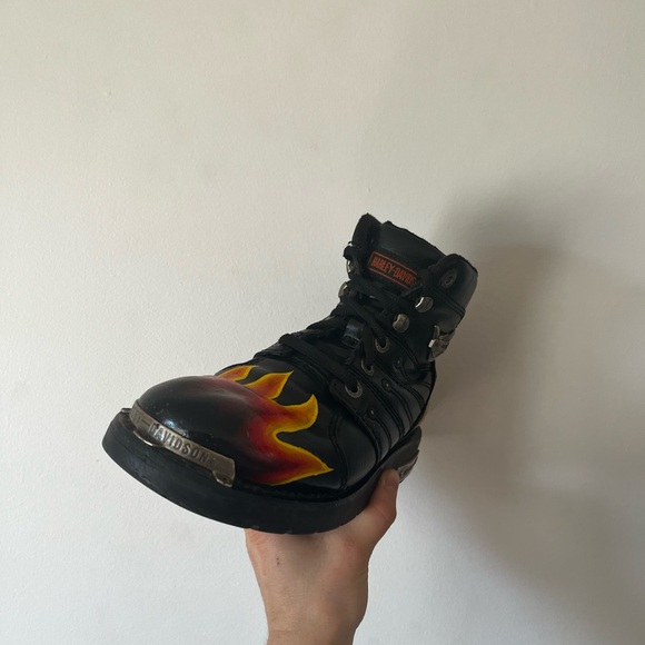 Painted vintage Harley Davidson moto boots - Picture 5 of 8